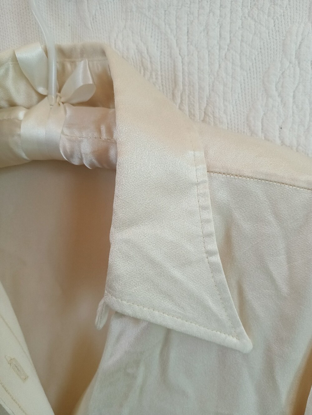 vintage cream silky satin button-down blouse classic pointed Dagger collar 70s - Picture 8 of 12